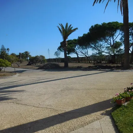 Casa Tres Palmeiras 住宿加早餐酒店 *