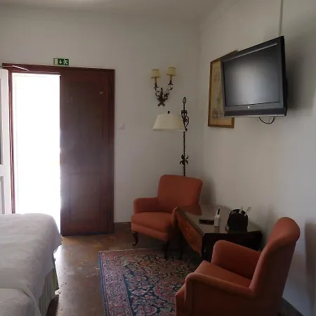 Casa Tres Palmeiras 住宿加早餐酒店 *